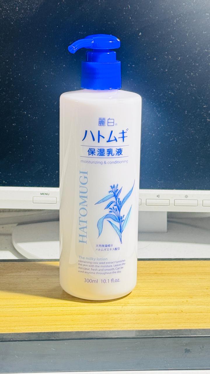 Hatomugi Moisturizing & Conditioning Lotion 300ml - Image 3